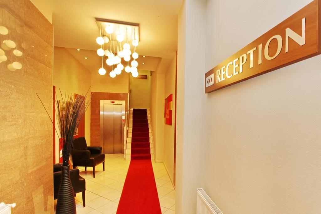 City Hotel Nitra With Free Parking Экстерьер фото